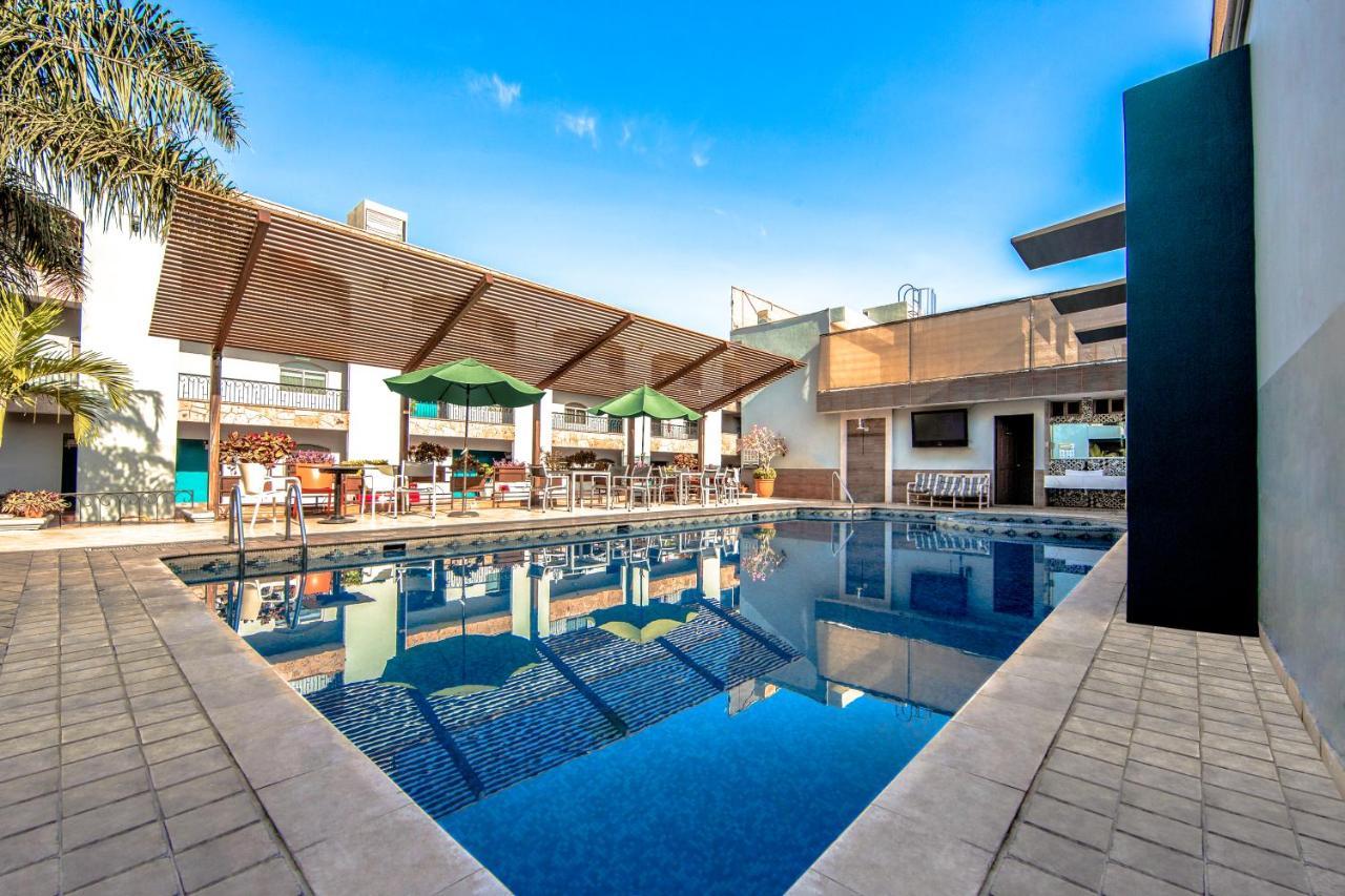 Inhouse Culiacan Exterior photo